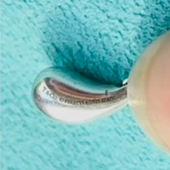 Tiffany & Co 💯% Auth Vintage Teardrop Chain Danglers w/Pouch ✨925 Sterling✨EUC✨ - Picture 7 of 8